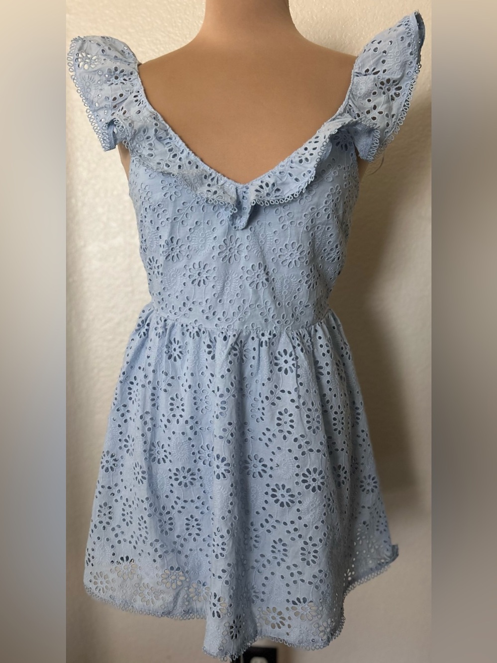 H&M Eyelet Ruffle-Sleeve Dress NWOT